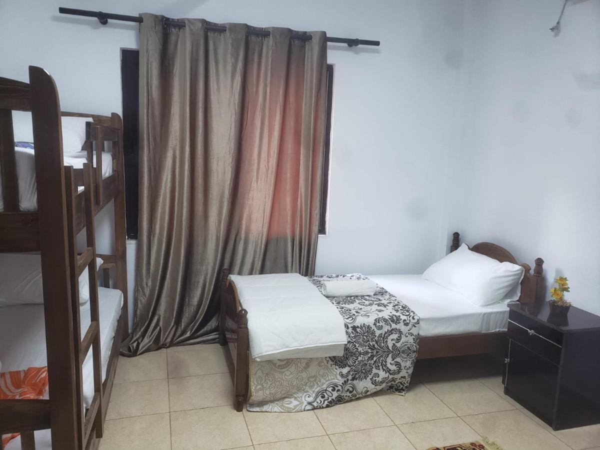 Hostel Split Rock Tiranë Eksteriør bilde