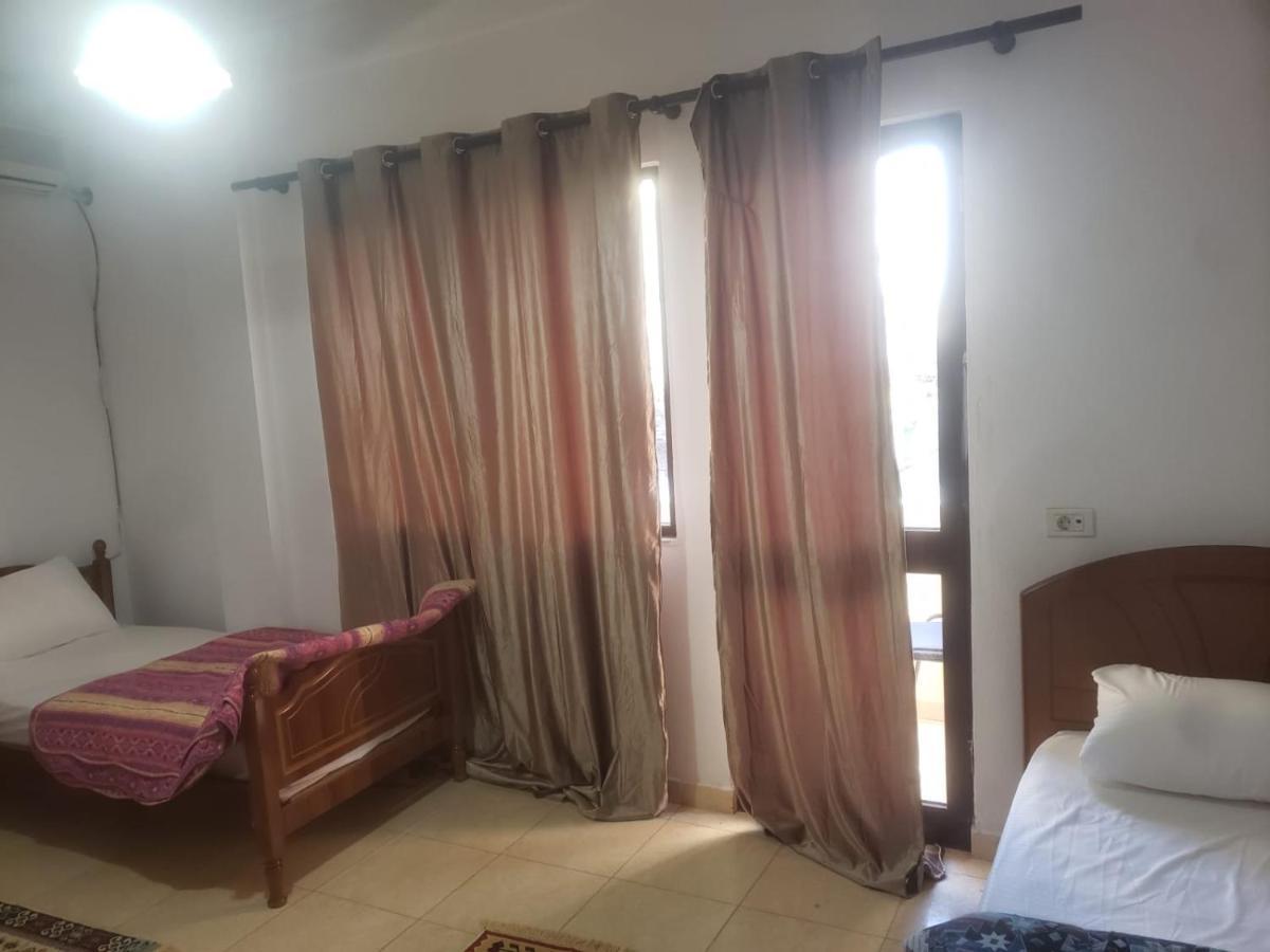 Hostel Split Rock Tiranë Eksteriør bilde