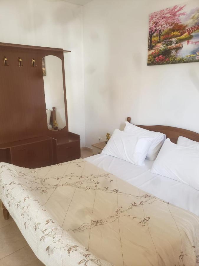Hostel Split Rock Tiranë Eksteriør bilde