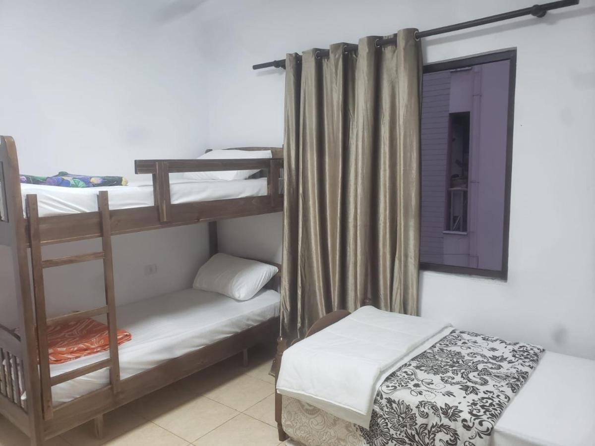 Hostel Split Rock Tiranë Eksteriør bilde